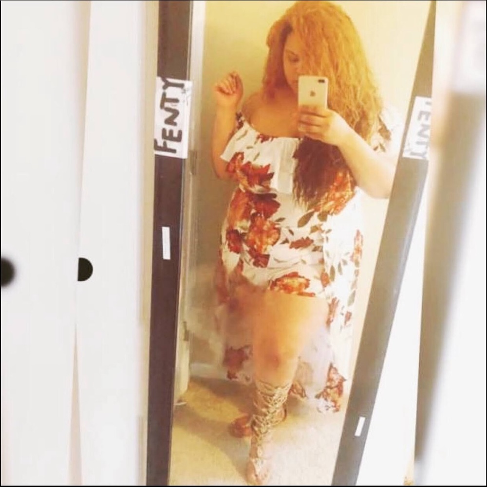 Queen Slay That Yacht With this White Floral Romper